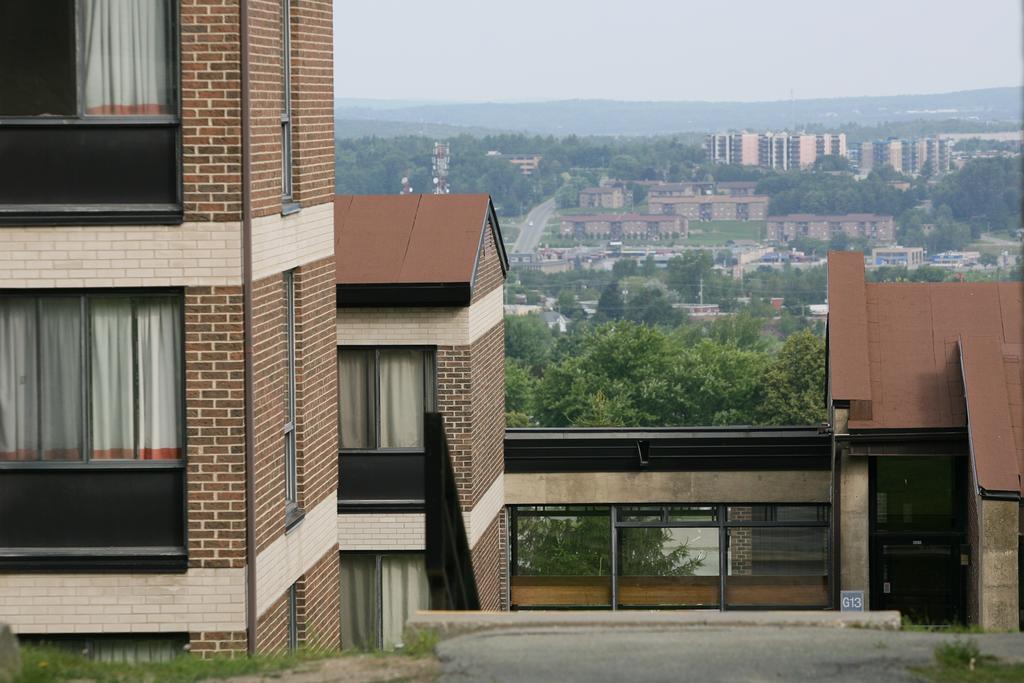 Au Campus-Hébergement hôtelier Université de Sherbrooke Exterior foto