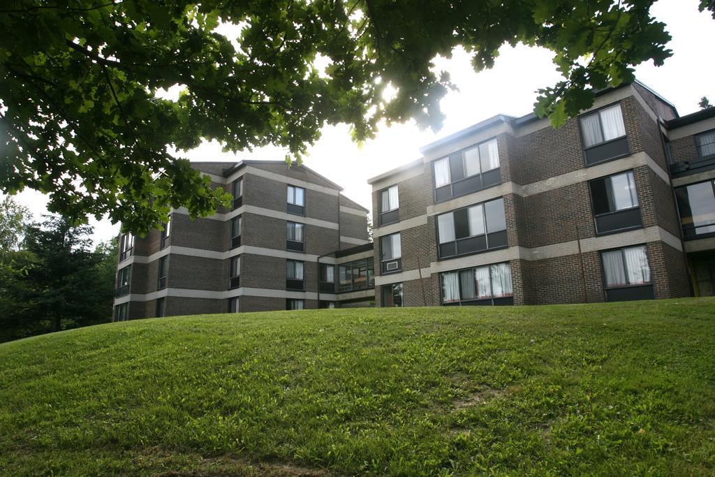 Au Campus-Hébergement hôtelier Université de Sherbrooke Exterior foto